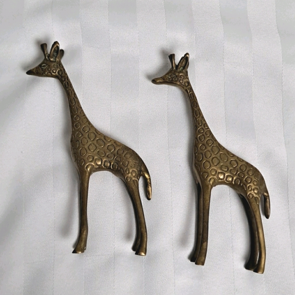 2 VTG Brass Giraffes